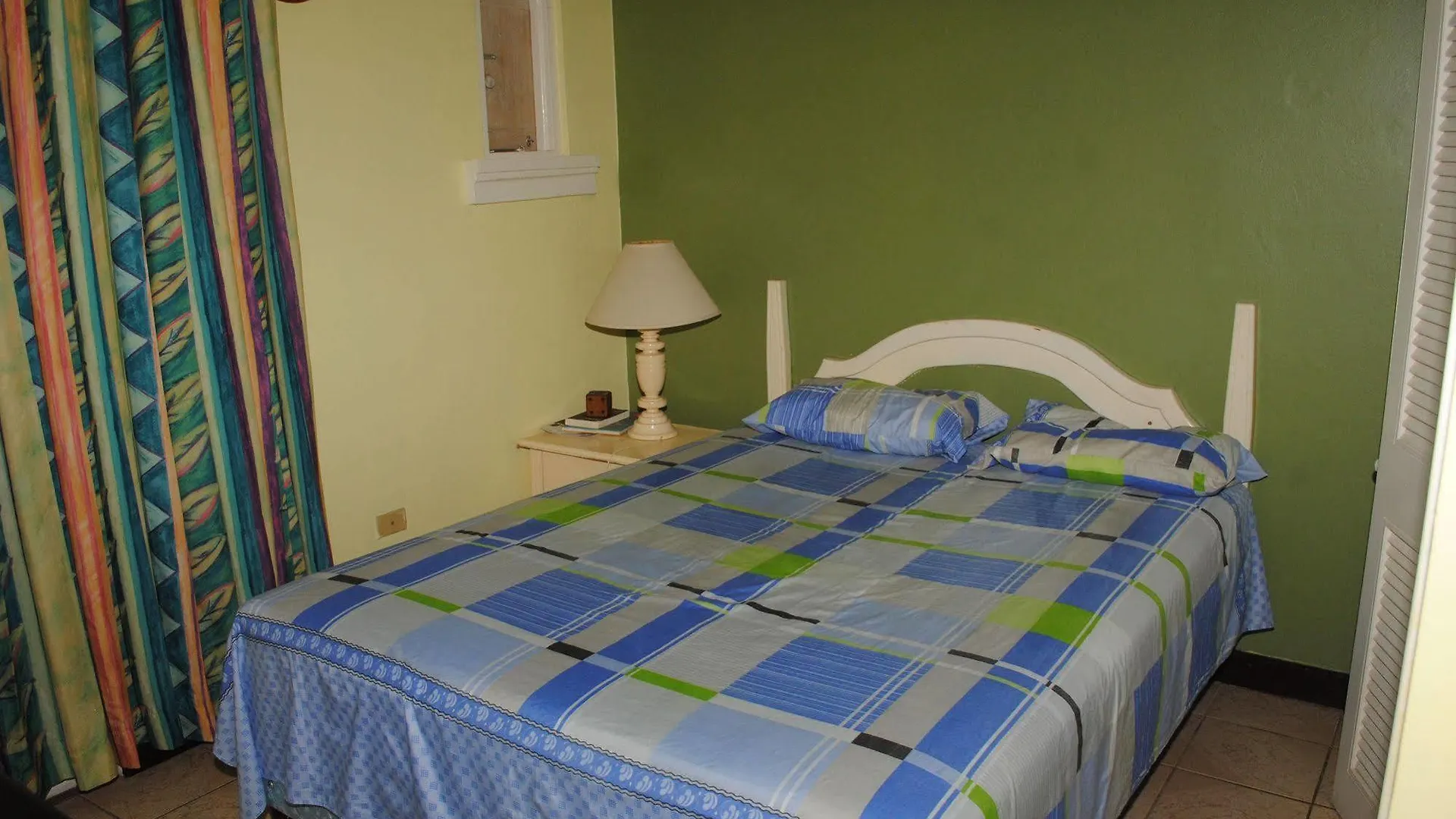 Crawfish Beach Suite Orange Bay